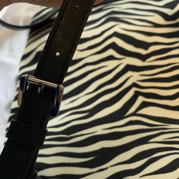 New Michael Kors Raven Medium Backpack - Picture 10 of 14